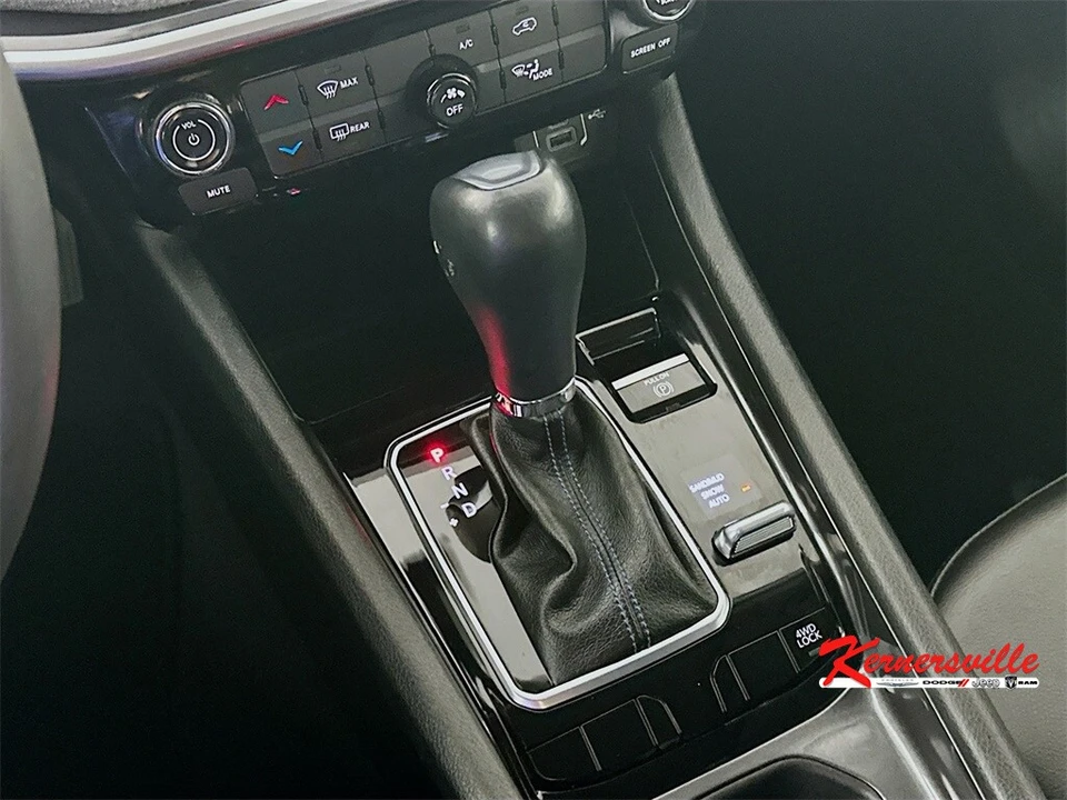 2022 Jeep Compass - Image 16 of 21