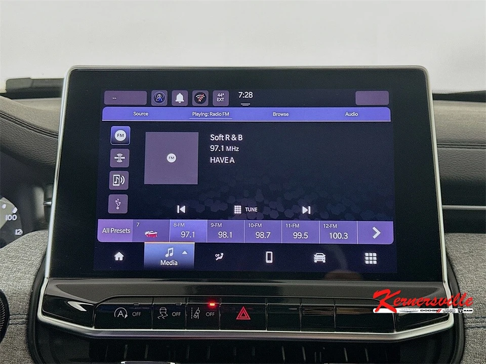2022 Jeep Compass - Image 17 of 21