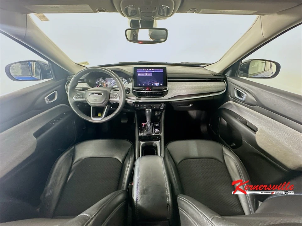 2022 Jeep Compass - Image 10 of 12
