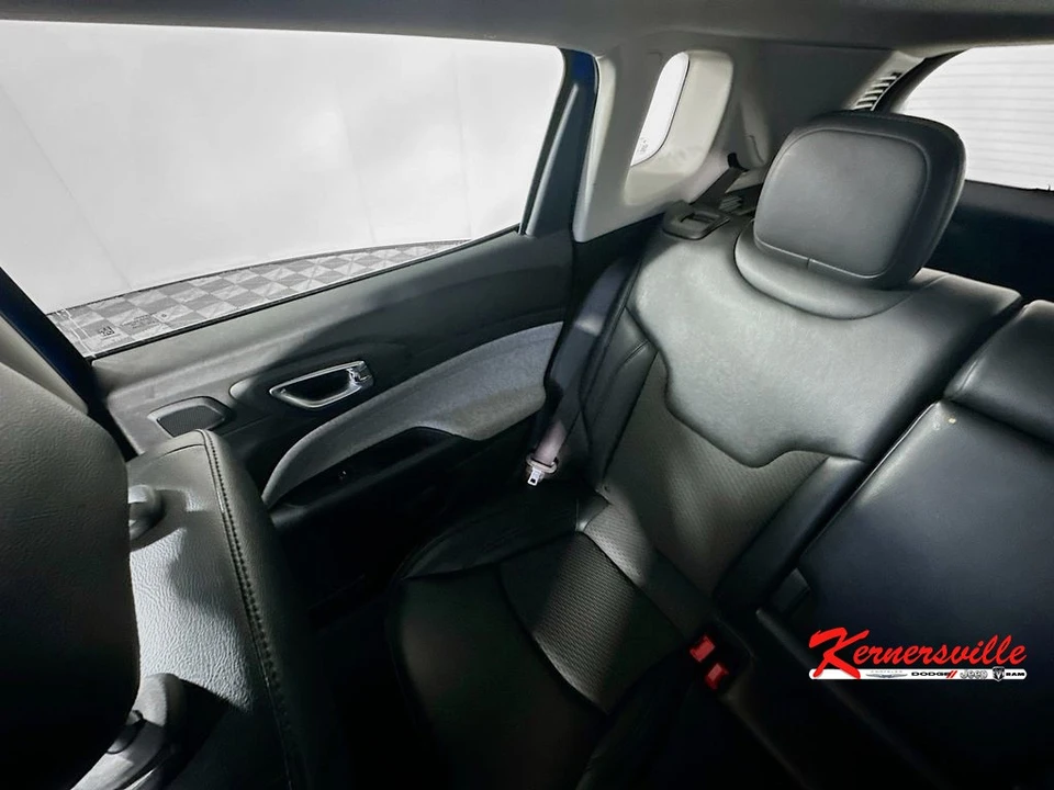 2022 Jeep Compass - Image 12 of 21