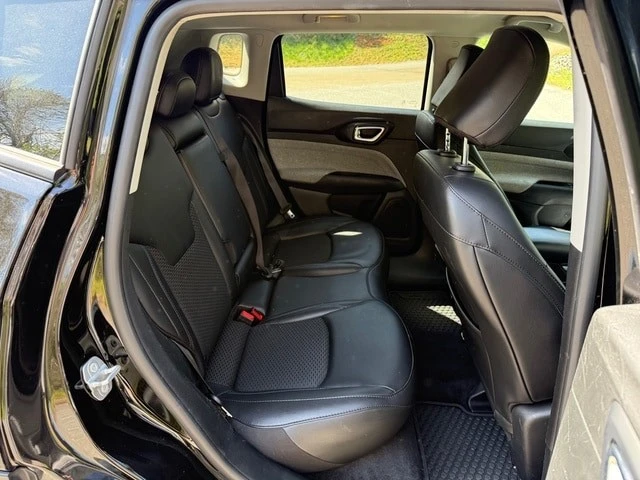 2022 Jeep Compass - Image 17 of 21