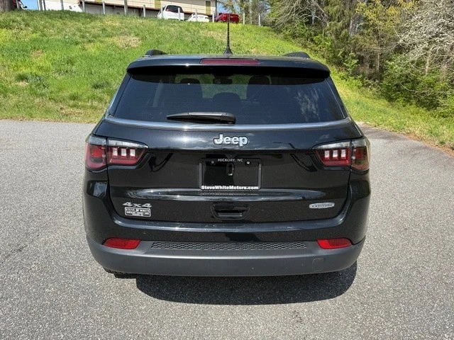 2022 Jeep Compass - Image 7 of 21