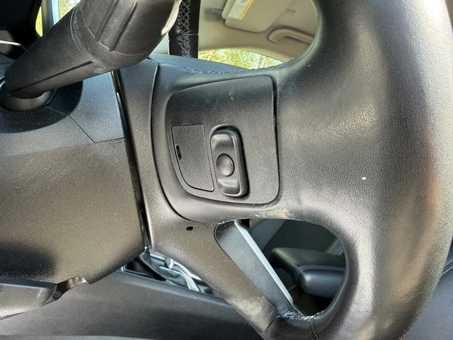 2022 Jeep Compass - Image 13 of 21