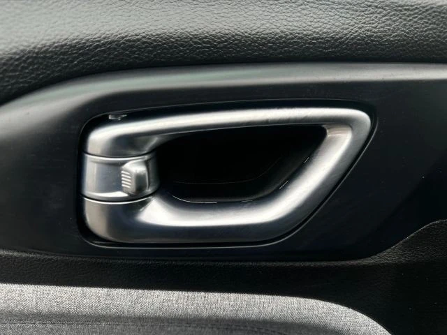2022 Jeep Compass - Image 10 of 21