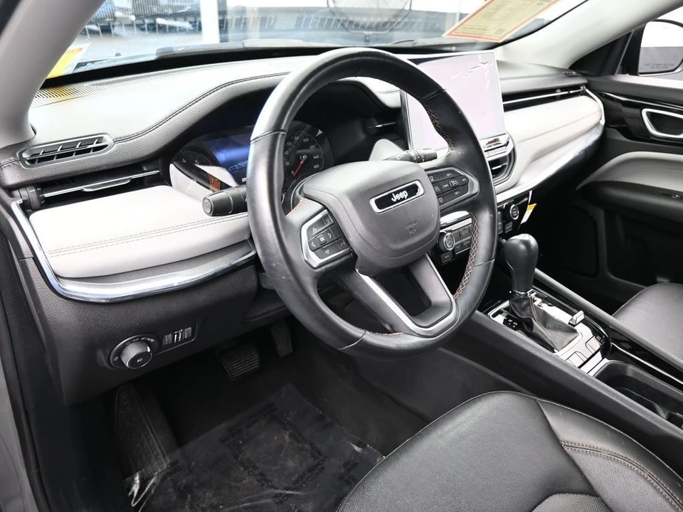 2022 Jeep Compass - Image 10 of 12