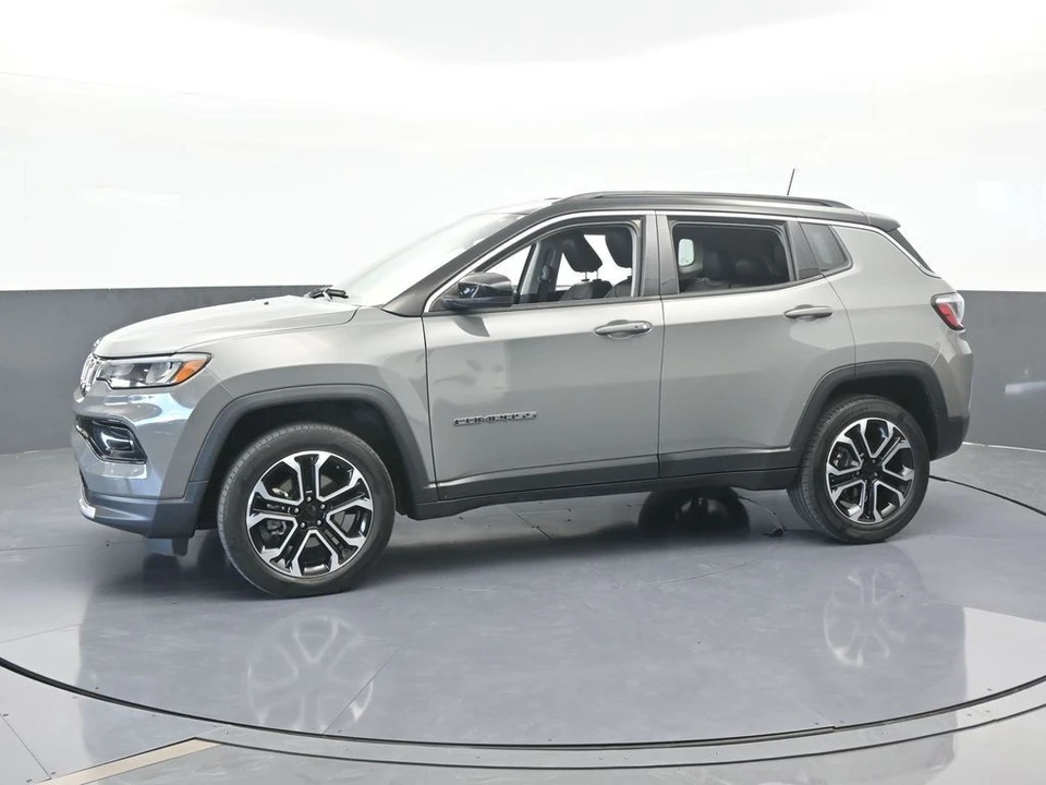 2022 Jeep Compass - Image 2 of 12
