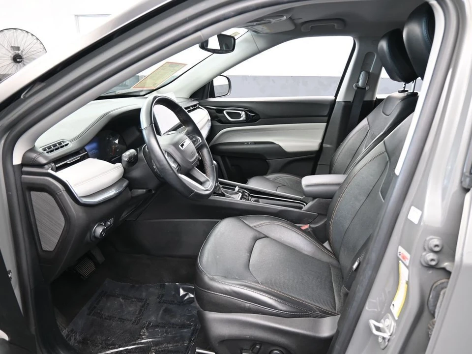 2022 Jeep Compass - Image 11 of 12