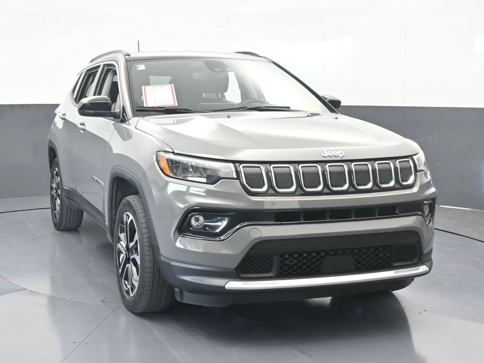 2022 Jeep Compass - Image 9 of 12