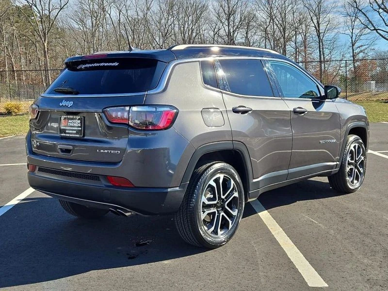 2022 Jeep Compass - Image 6 of 12