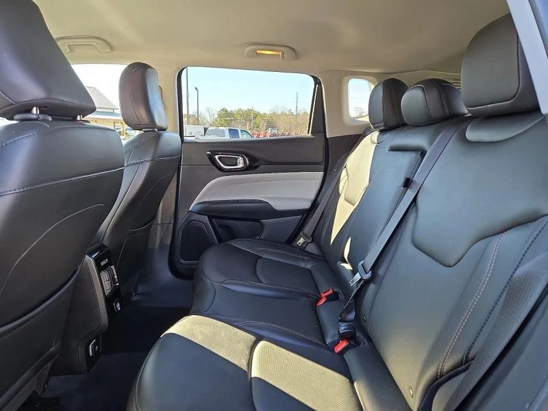 2022 Jeep Compass - Image 10 of 12