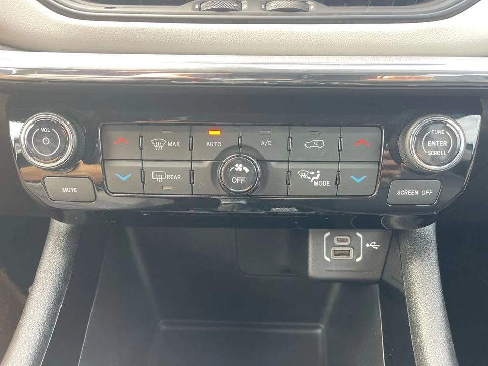 2022 Jeep Compass - Image 18 of 21