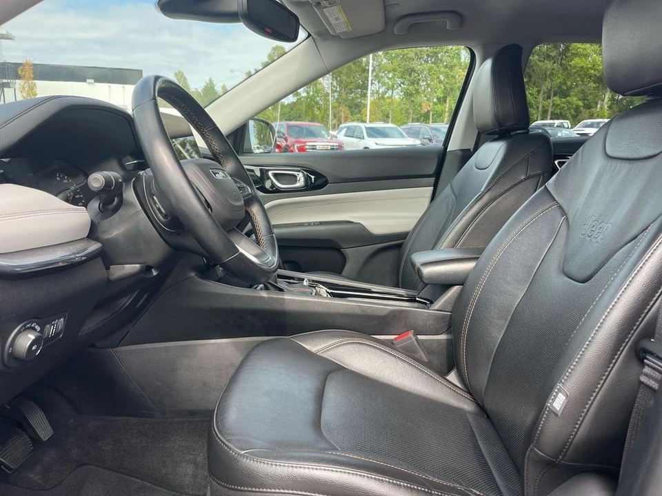 2022 Jeep Compass - Image 9 of 21