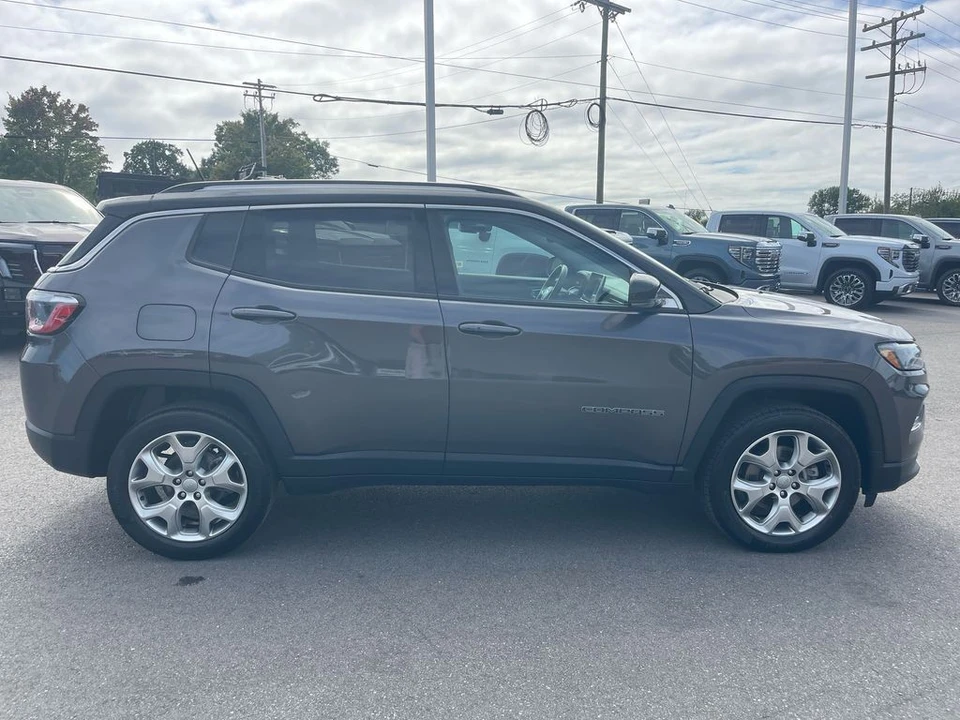 2022 Jeep Compass - Image 6 of 12