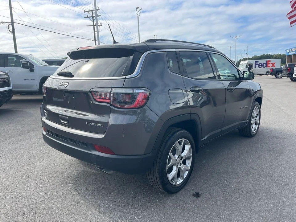 2022 Jeep Compass - Image 5 of 21