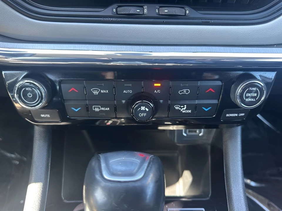 2022 Jeep Compass - Image 18 of 21