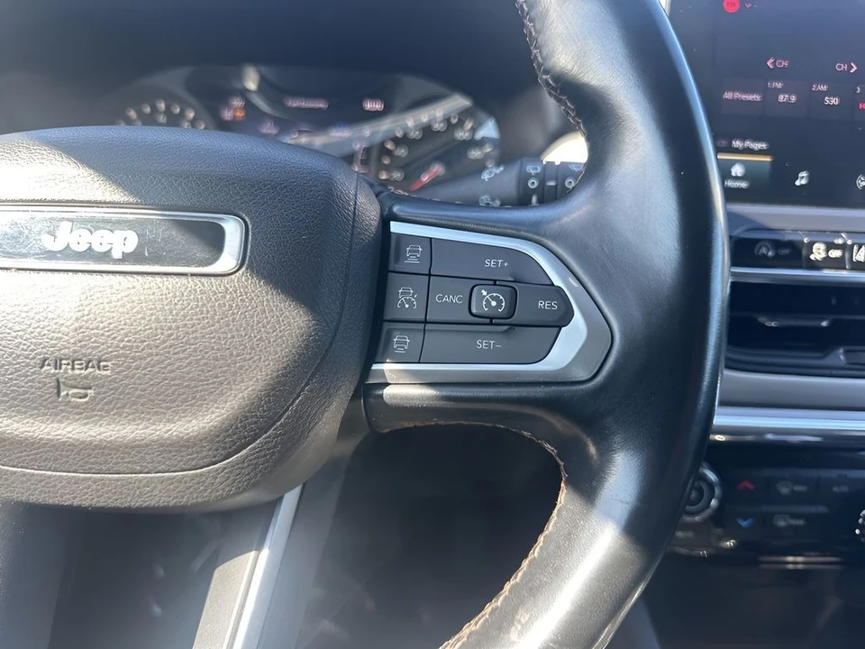 2022 Jeep Compass - Image 15 of 21