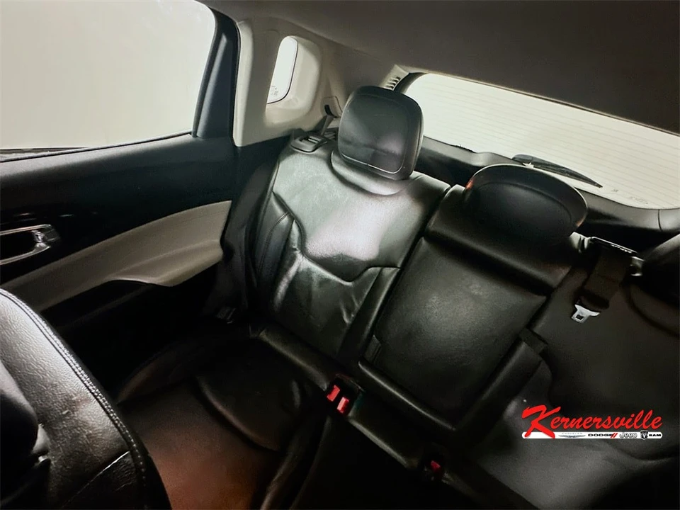 2022 Jeep Compass - Image 12 of 21