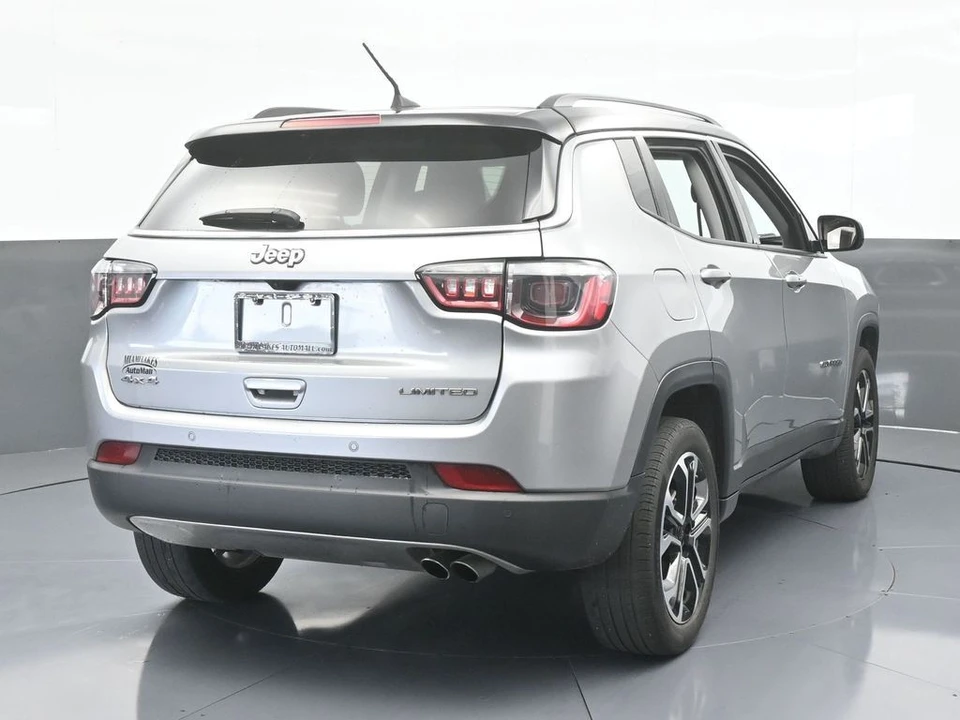 2022 Jeep Compass - Image 5 of 12