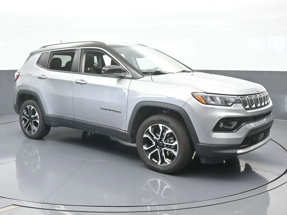 2022 Jeep Compass - Image 8 of 12