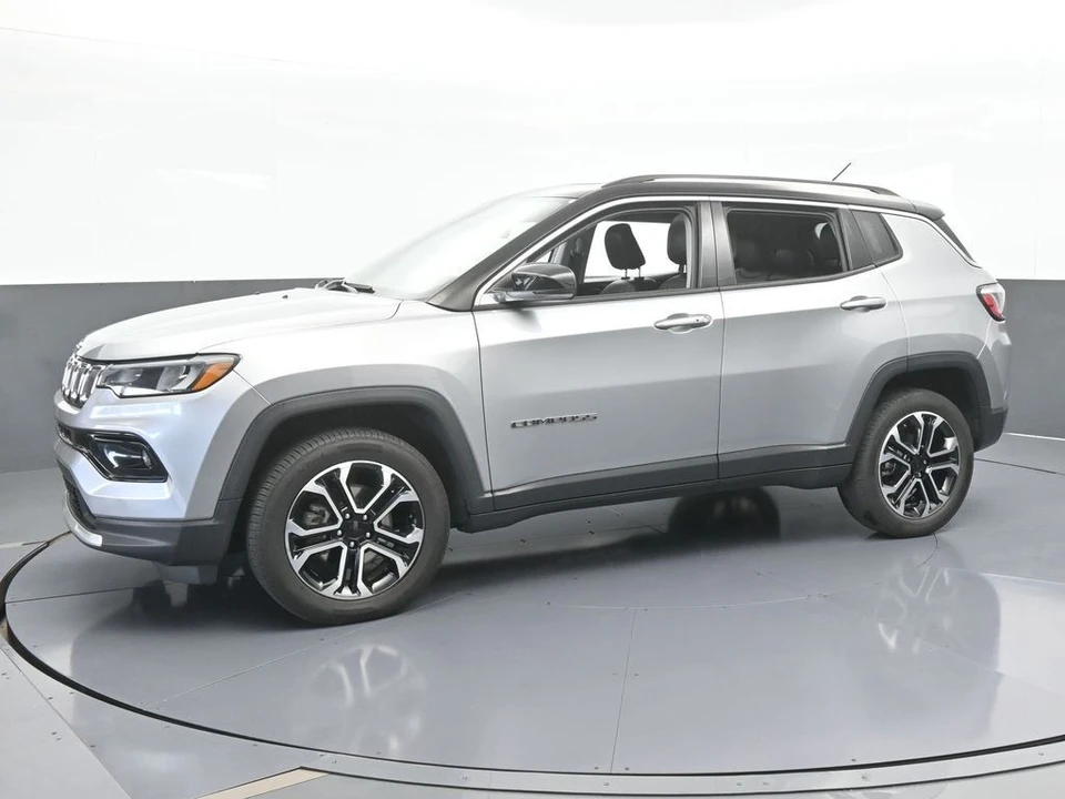 2022 Jeep Compass - Image 2 of 12