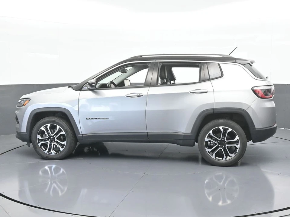 2022 Jeep Compass - Image 3 of 12