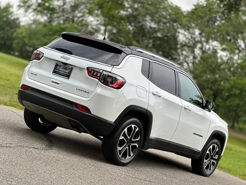 2022 Jeep Compass - Image 6 of 12