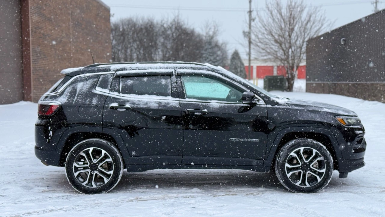 2022 Jeep Compass - Image 8 of 21