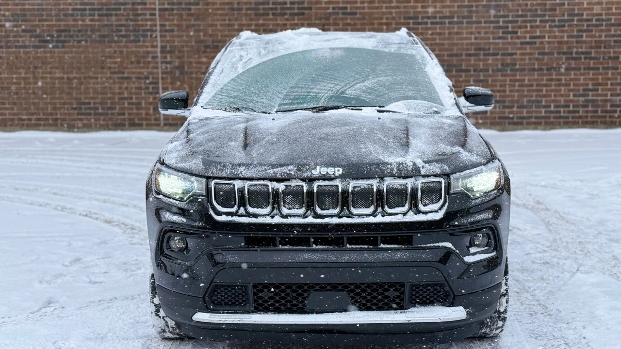 2022 Jeep Compass - Image 2 of 21