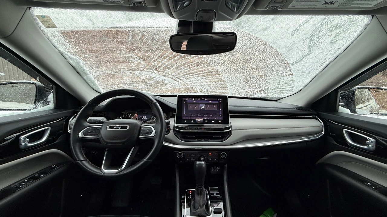 2022 Jeep Compass - Image 15 of 21