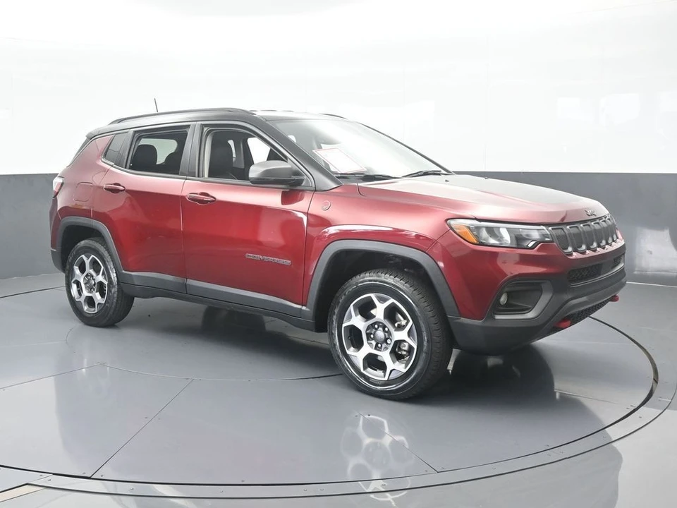 2022 Jeep Compass - Image 8 of 12
