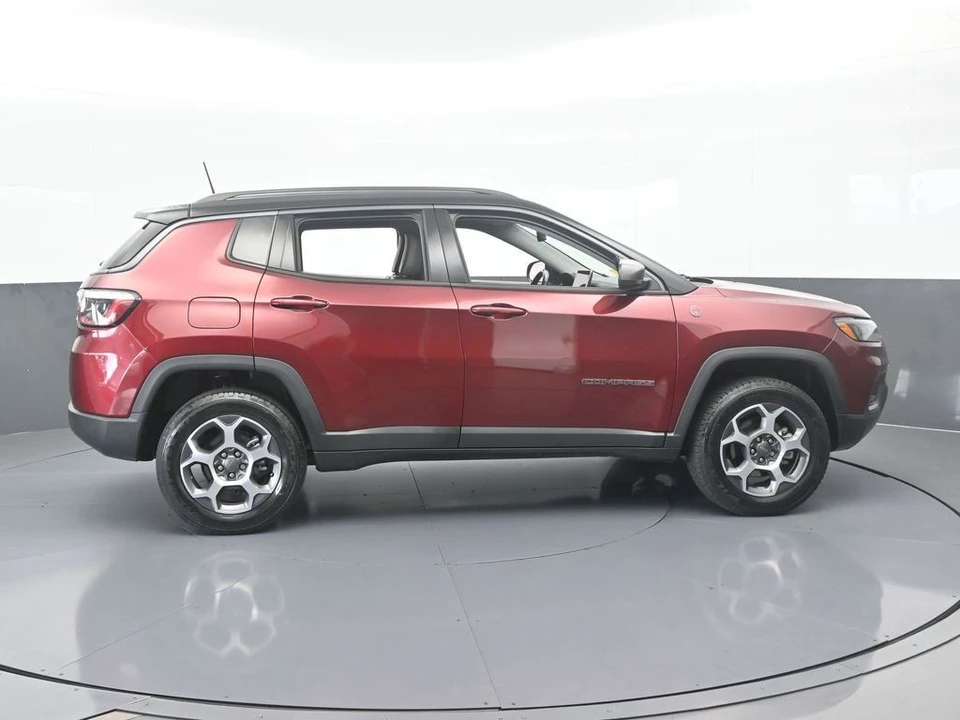 2022 Jeep Compass - Image 7 of 12