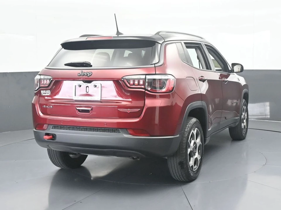 2022 Jeep Compass - Image 5 of 12