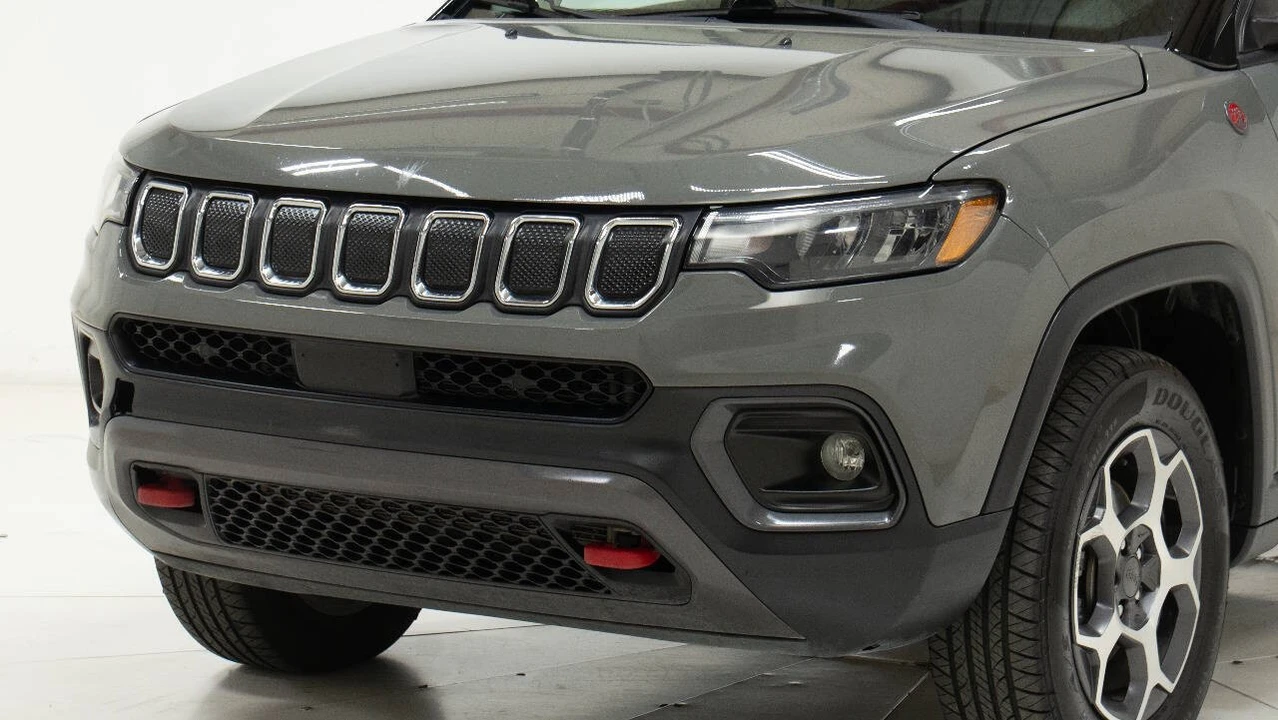 2022 Jeep Compass - Image 10 of 12