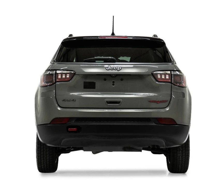 2022 Jeep Compass - Image 8 of 12