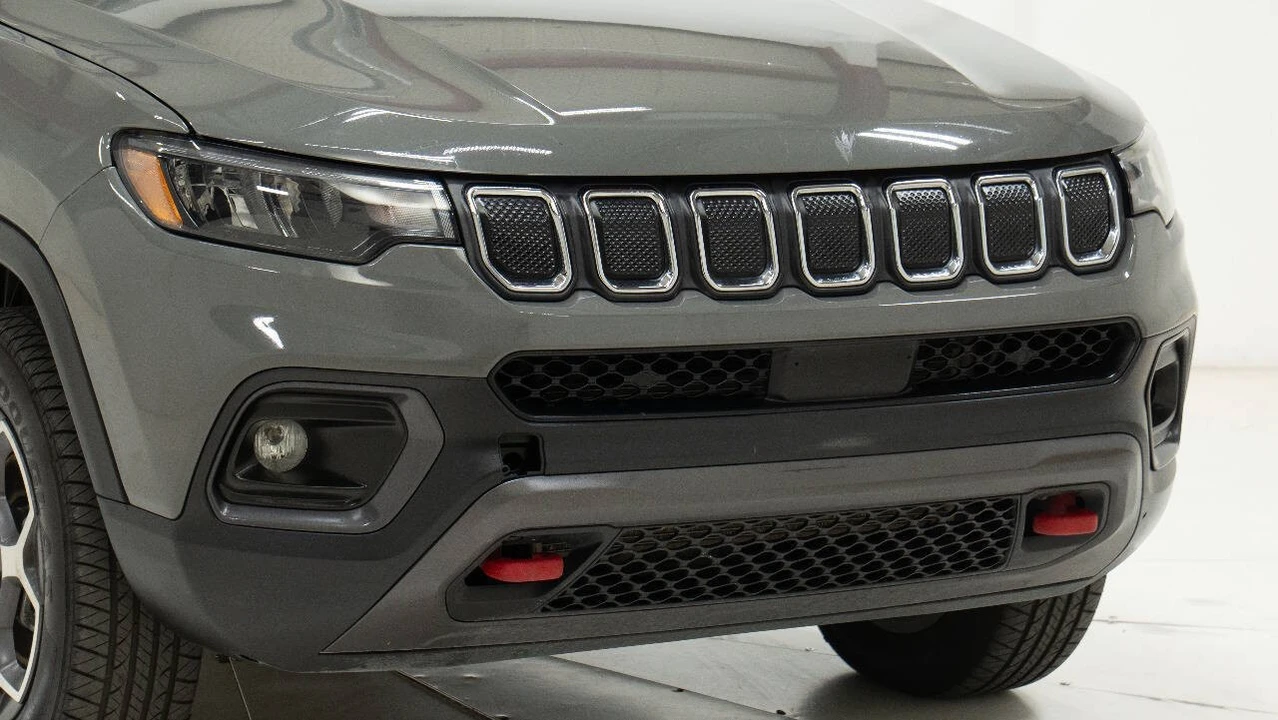 2022 Jeep Compass - Image 9 of 12