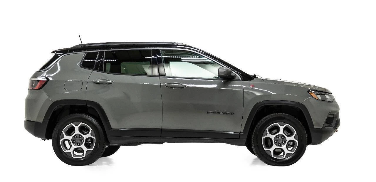 2022 Jeep Compass - Image 5 of 12