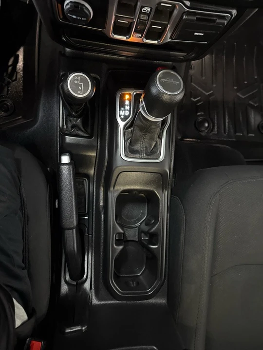 2022 Jeep JT Gladiator - Image 11 of 20
