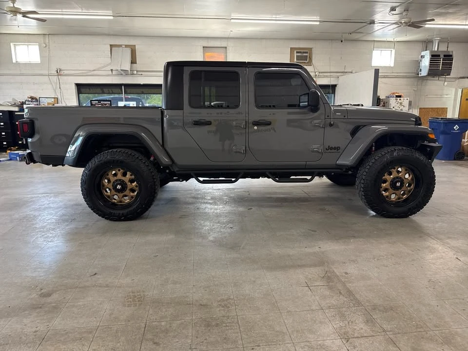 2022 Jeep JT Gladiator - Image 17 of 20