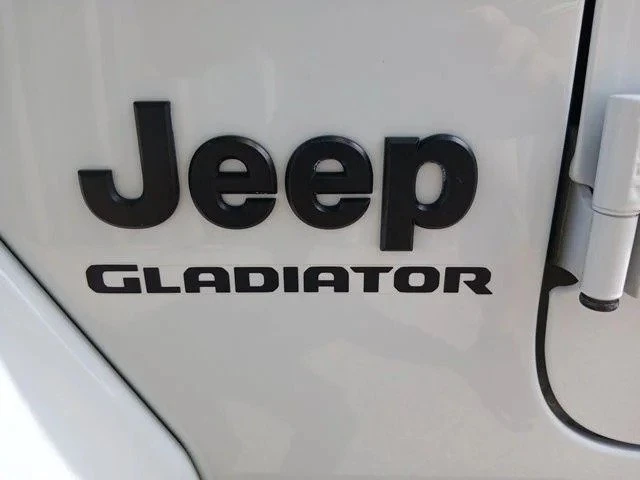 2022 Jeep JT Gladiator - Image 17 of 18