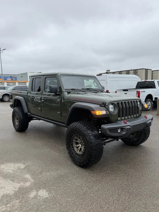 2022 Jeep JT Gladiator - Image 2 of 13