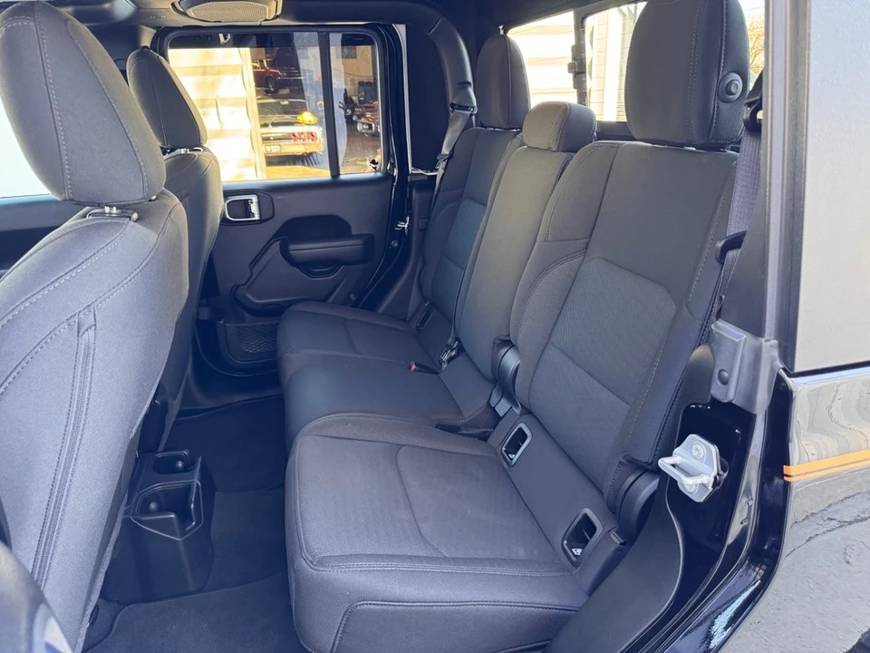 2022 Jeep JT Gladiator - Image 14 of 21
