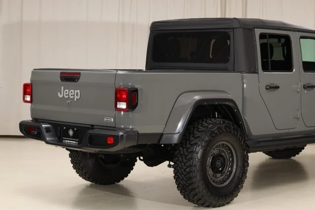 2022 Jeep JT Gladiator - Image 19 of 21