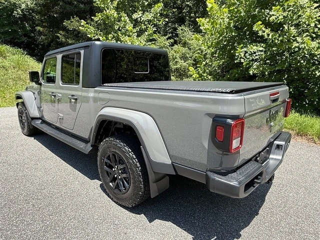 2022 Jeep JT Gladiator - Image 9 of 27