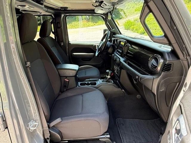 2022 Jeep JT Gladiator - Image 17 of 27