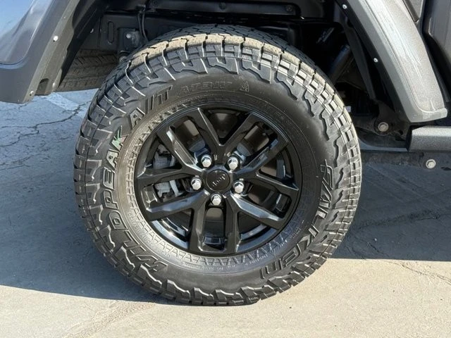 2022 Jeep JT Gladiator - Image 10 of 12