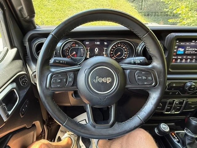2022 Jeep JT Gladiator - Image 18 of 27