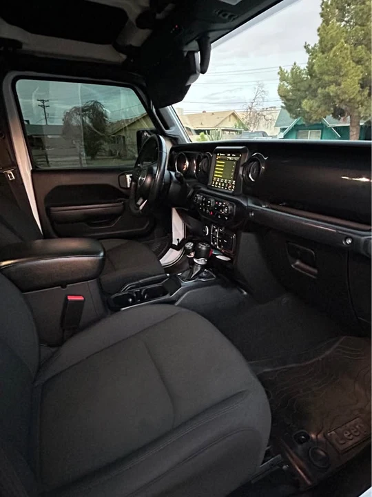 2022 Jeep JT Gladiator - Image 4 of 9