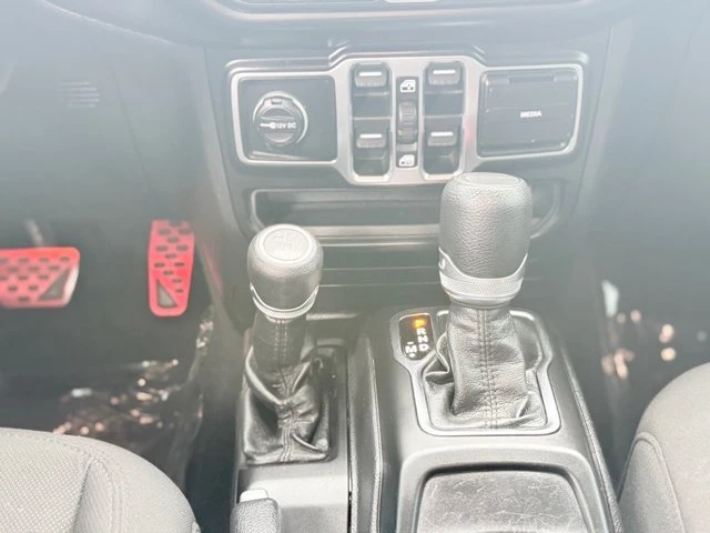2022 Jeep JT Gladiator - Image 15 of 20