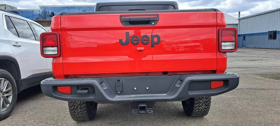 2022 Jeep JT Gladiator - Image 7 of 12