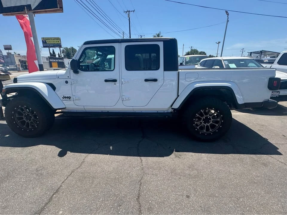 2022 Jeep JT Gladiator - Image 2 of 6
